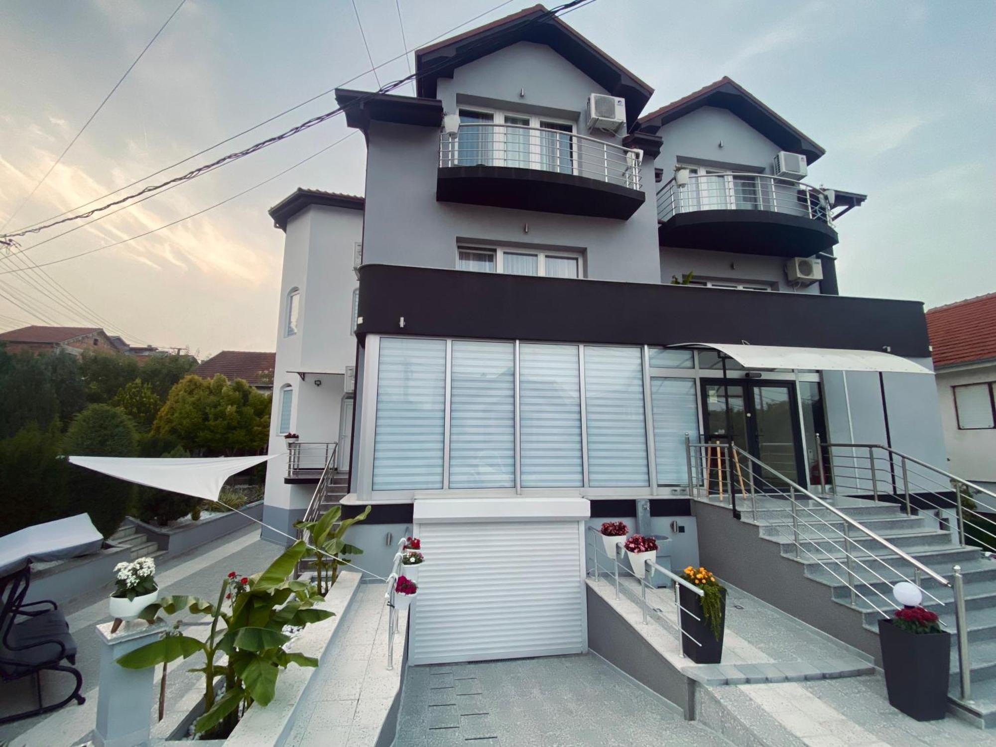 Greenhill Apartments クマノヴォ エクステリア 写真